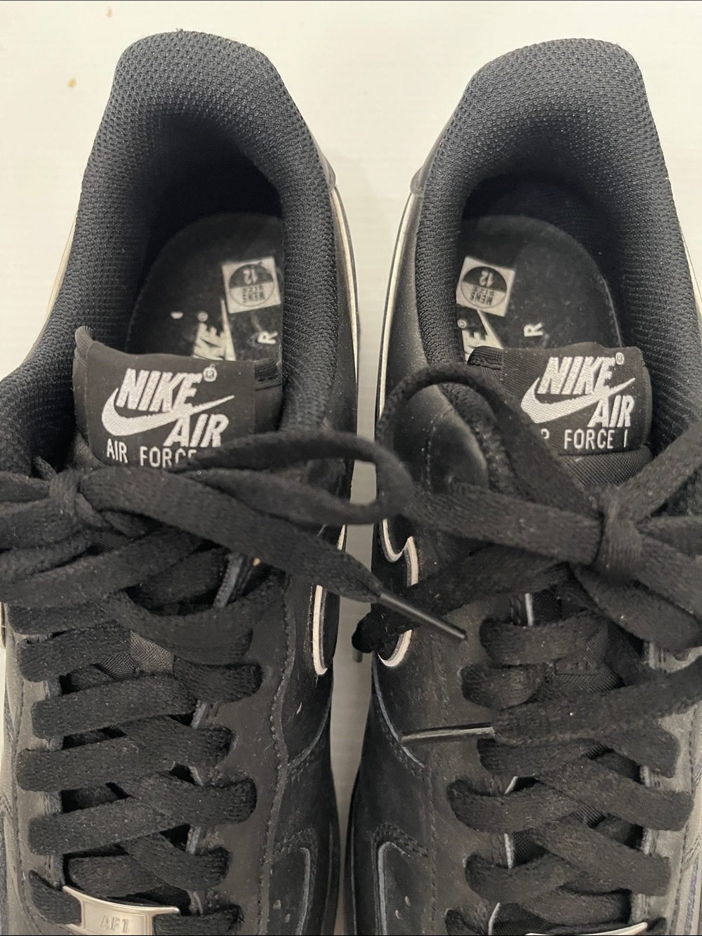 NIKE AIR FORCE 1 07 BLACK WHITE LEATHER SNEAKERS MENS SIZE 12 - Picture 9 of 14